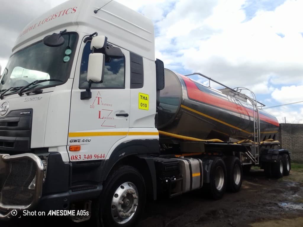 CAT 226B skid steer loader